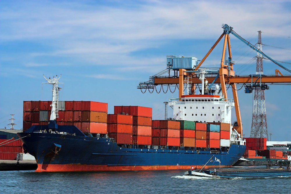Surge in U.S.-bound shipments drives freight rate increases of over 60%